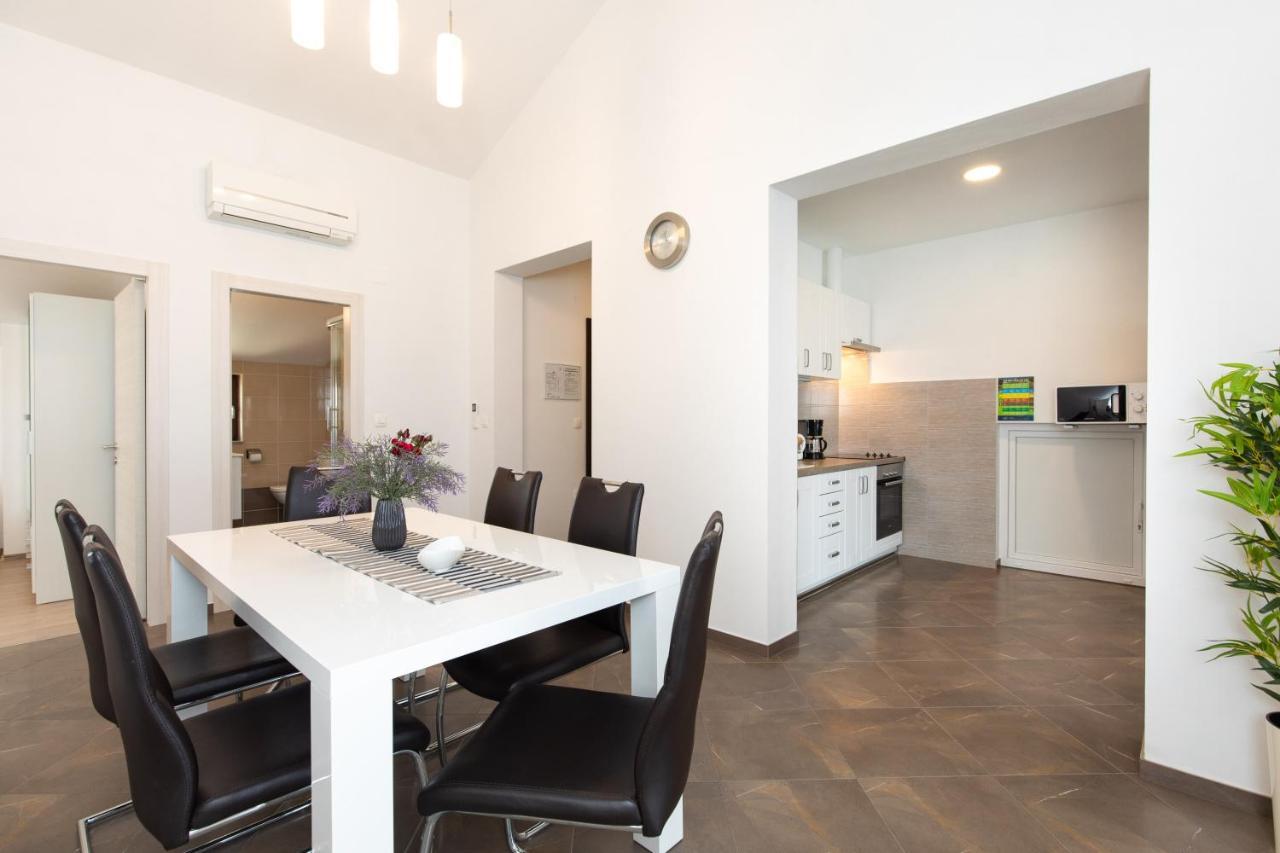Apartments Otia Seaview Porat  Eksteriør bilde